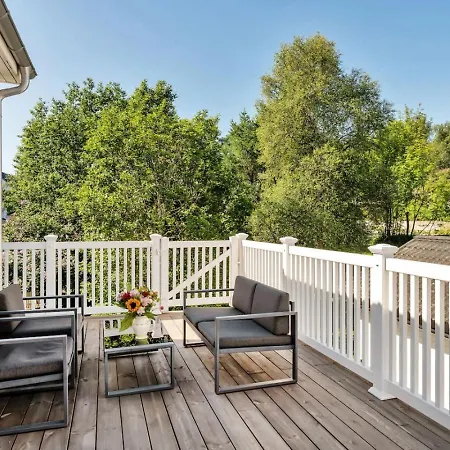 Semesterbostad Arctic Hilltop - 1 Tromsø